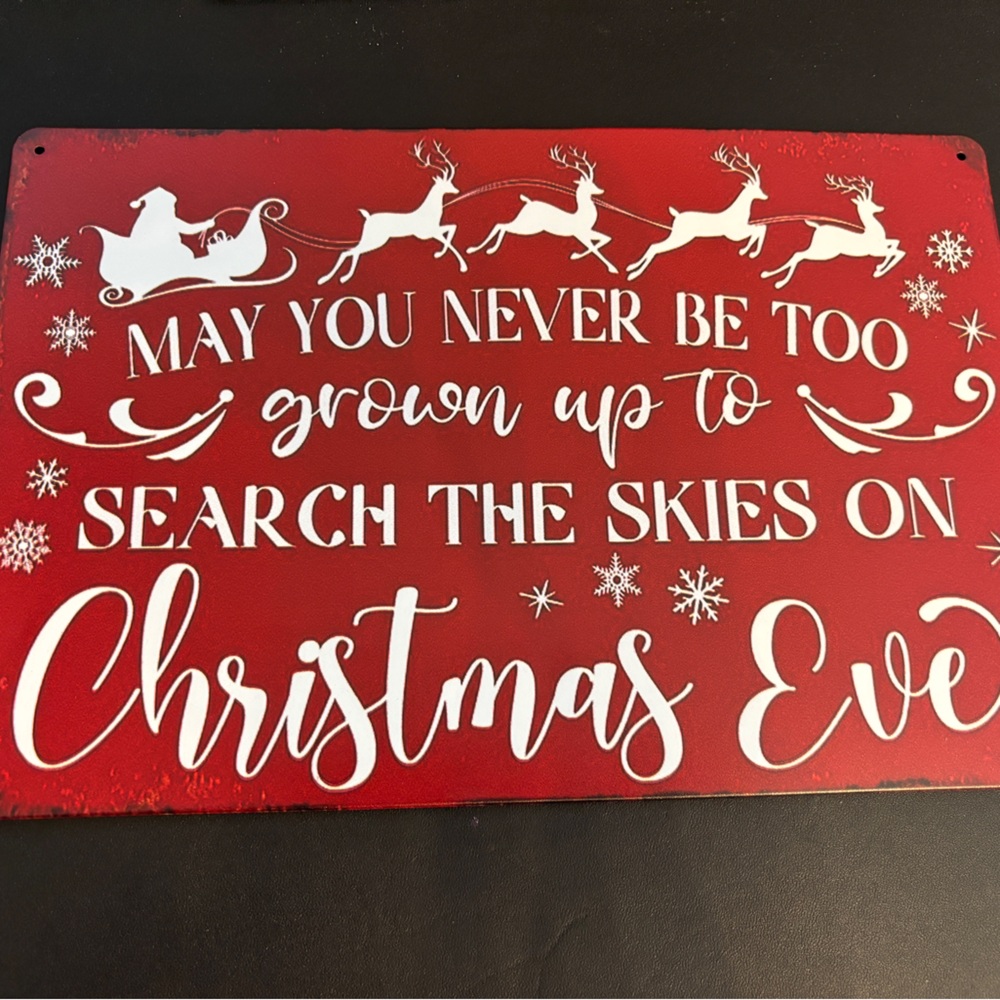 Red and White Rustic Christmas Decor